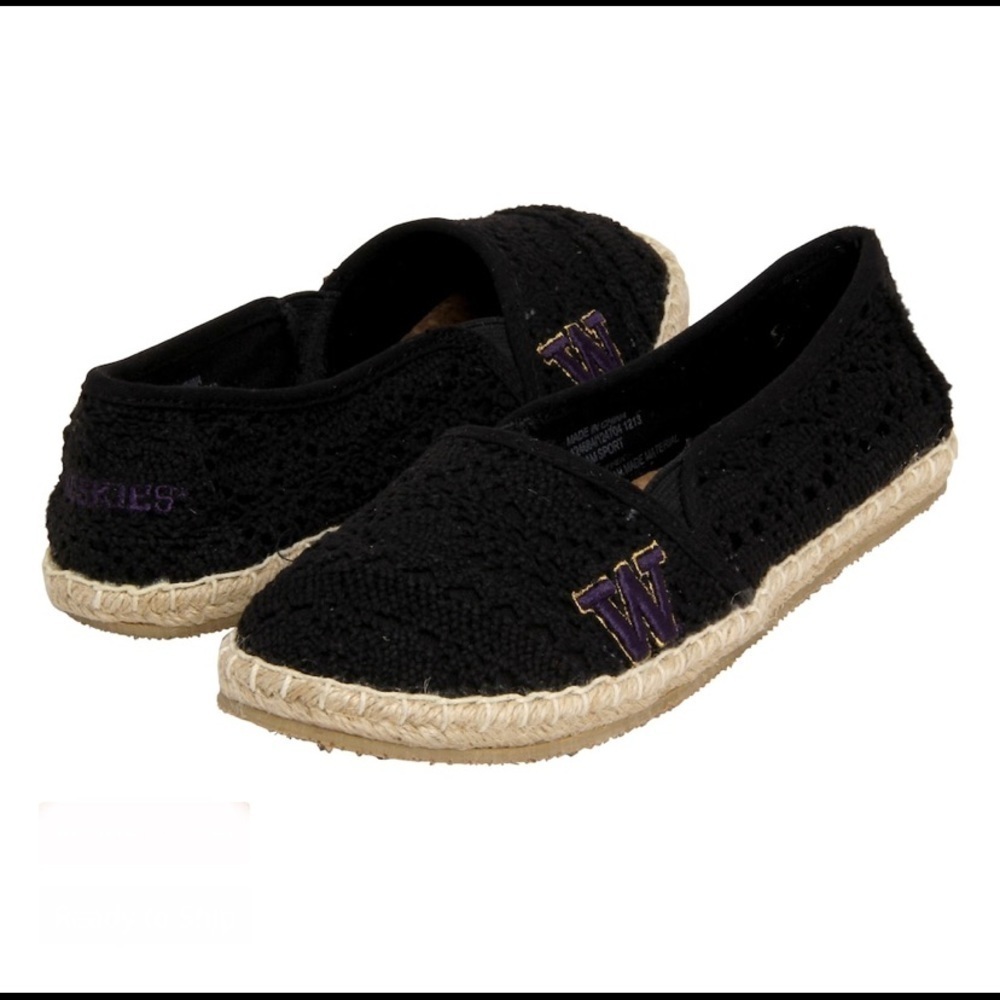 ❤️NWOT❤️Washington Huskies Napili Campus Flat ~ 9